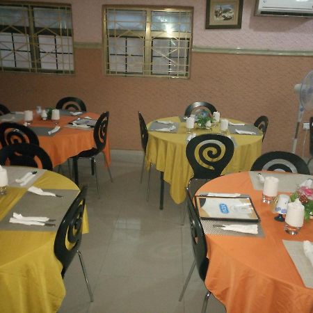 Glorious Hotel & Suites Ikotun Exterior foto