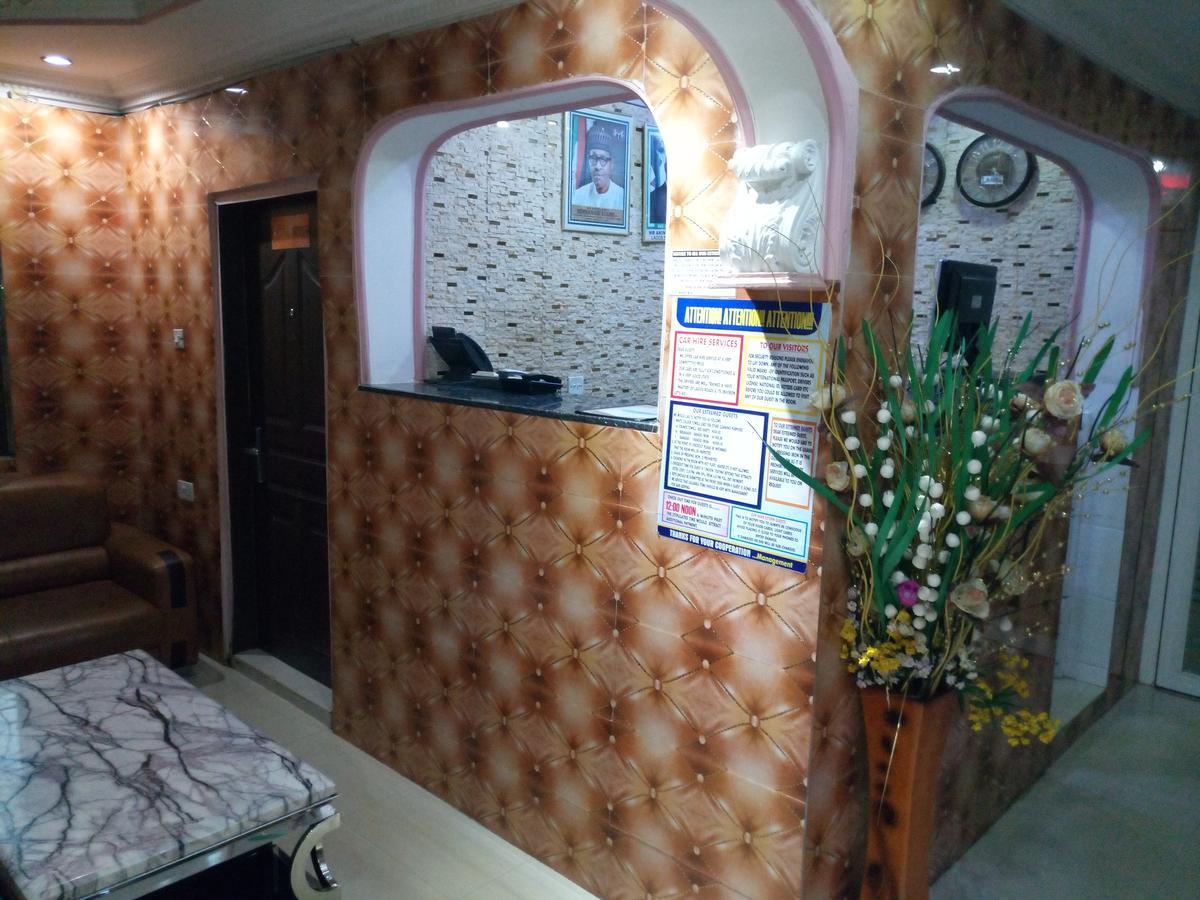Glorious Hotel & Suites Ikotun Exterior foto